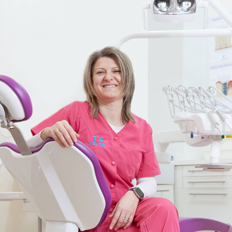 studio dentistico tg dental roma dentista finocchio borghesiana Simonetta fanfarillo