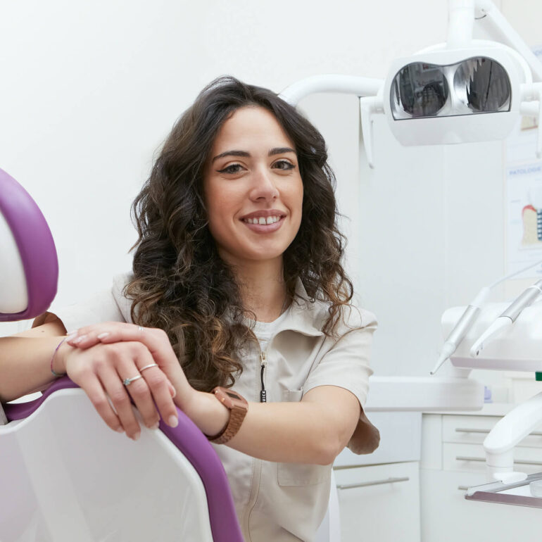 studio dentistico tg dental roma dentista finocchio borghesiana Ilaria ingrasciotta