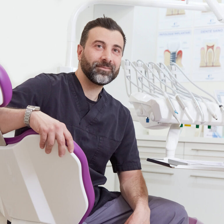 studio dentistico tg dental roma dentista finocchio borghesiana bambini dottore ortodonzia matteo rozzi