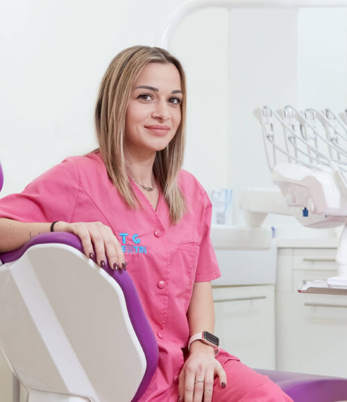 studio dentistico tg dental roma dentista finocchio borghesiana bambini Ilaria aso